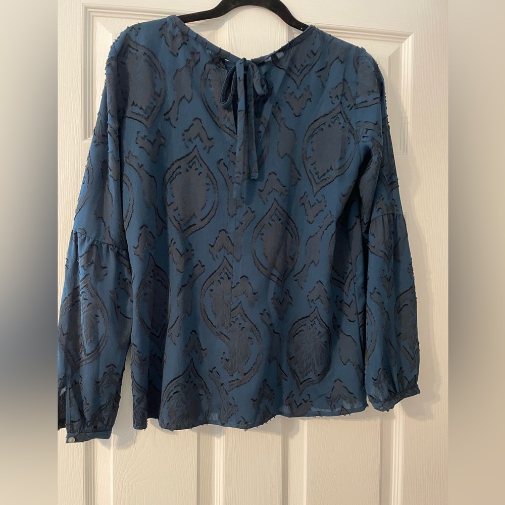 Adorable Loft work blouse